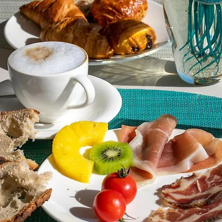 Santateresa 3* Bonifacio (Corsica)