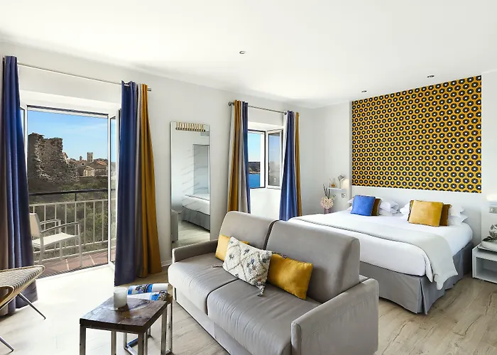 Santateresa 3* Bonifacio (Corsica)