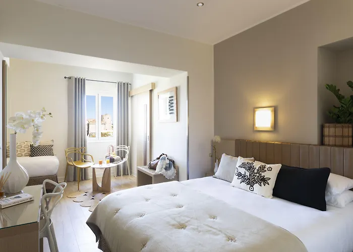 Santateresa 3* Bonifacio (Corsica)